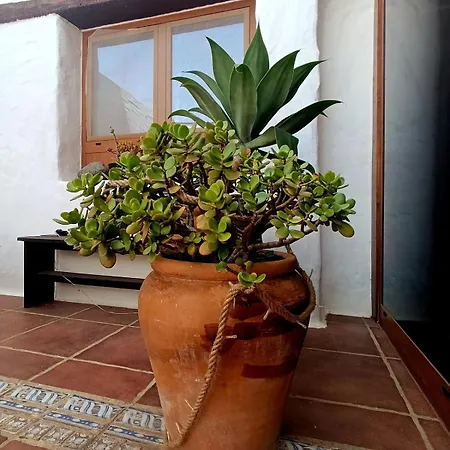 Casa Malumi - Historisches Stadthaus In Nyaraló Haría