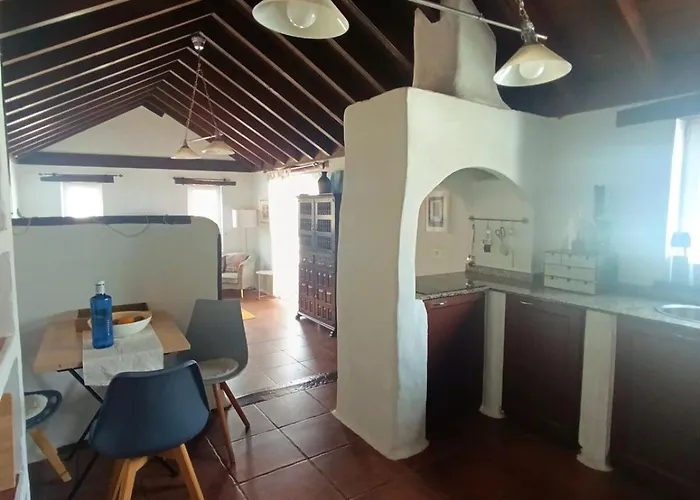 Nyaraló Casa Malumi - Historisches Stadthaus In Haría